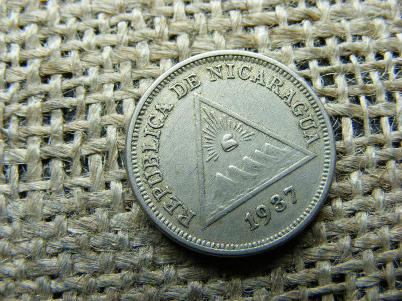 Nicaragua 5 centavos, 1937, V