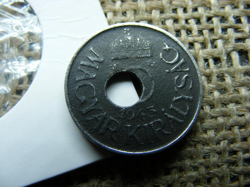 20 fillér, 1943, verdehibás, félrelyukasztott