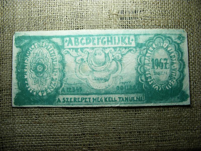 Színházi kellékpénz, A szerepet meg kell tanulni
