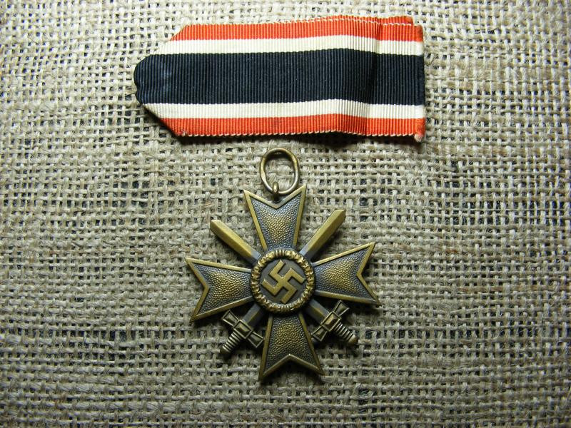 Érdemkereszt, 1938, Josef Bergs & Co, eredeti szalaggal