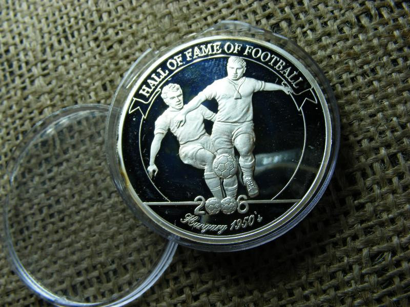 Uganda 2000 shilling ezüst érme, 2006, foci