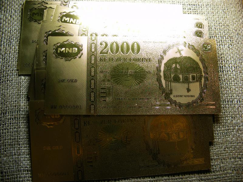 2000 forintos bankjegy, 2000, aranyozott plasztik, Millennium