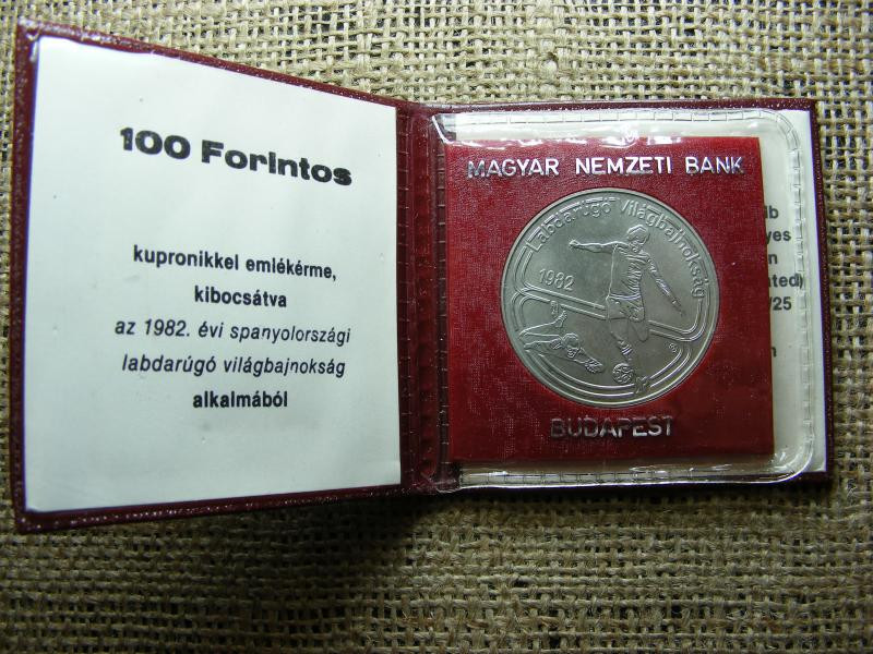 100 forintos érme, 1982, tokban