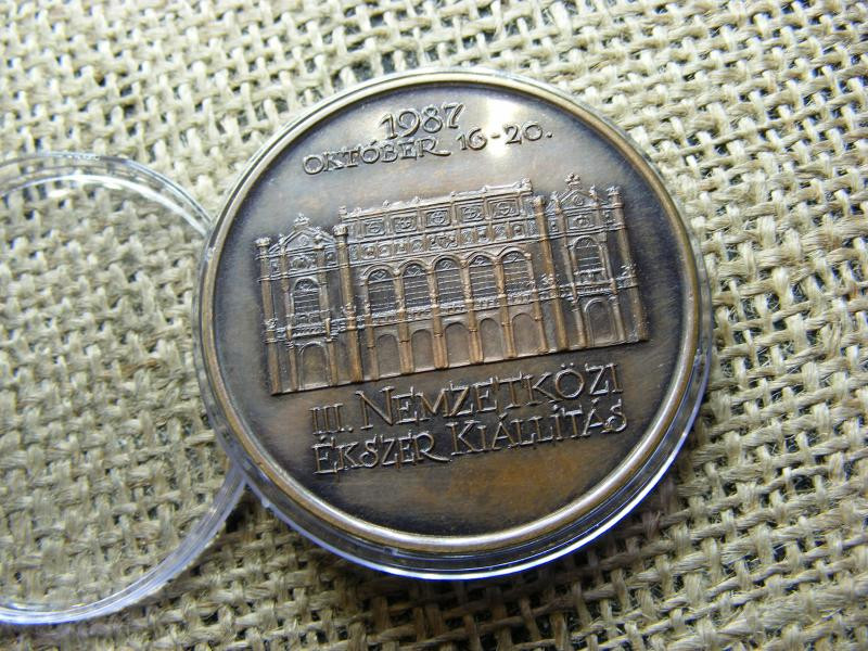Bronz emlékérem, Nemzetközi ékszerkiállítás, 1987
