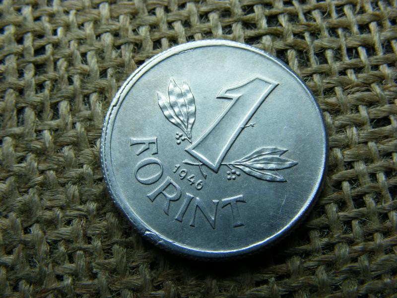 1 forintos érme, 1946, enyhén félrevert