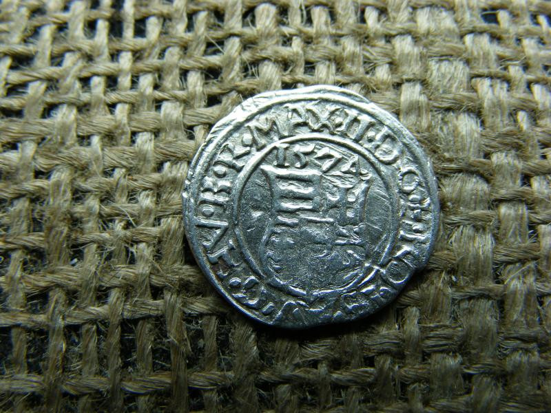 Ezüst Miksa dénár, 1574, KB