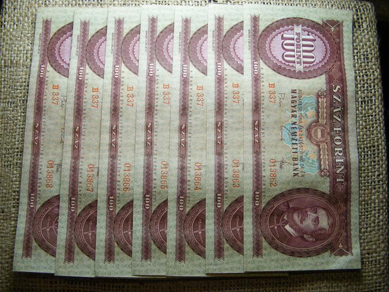100 forintos bankjegy, 1968, nagy aláírás, aUNC