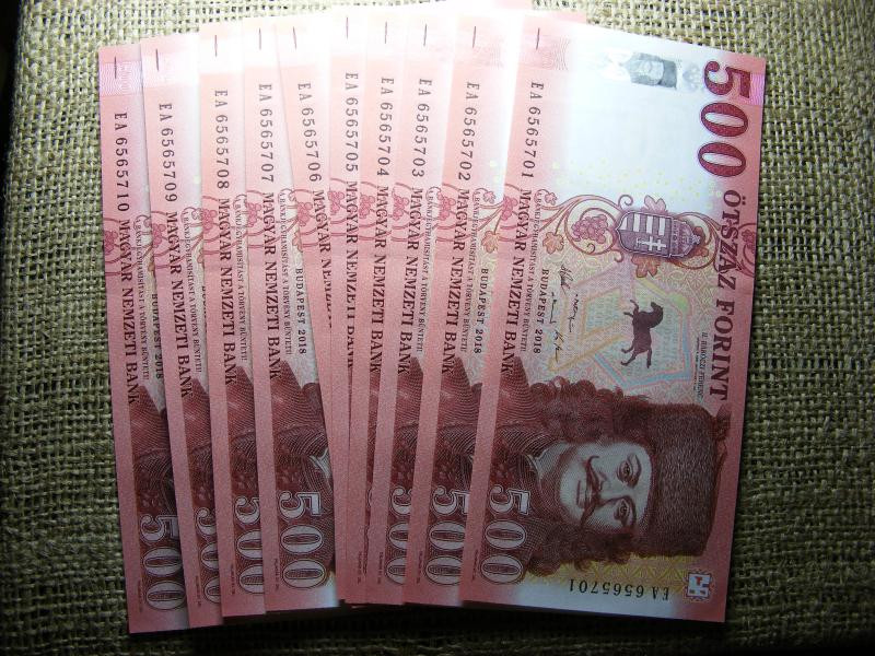 500 forintos bankjegy, 2018, EA UNC, sorszámkövető