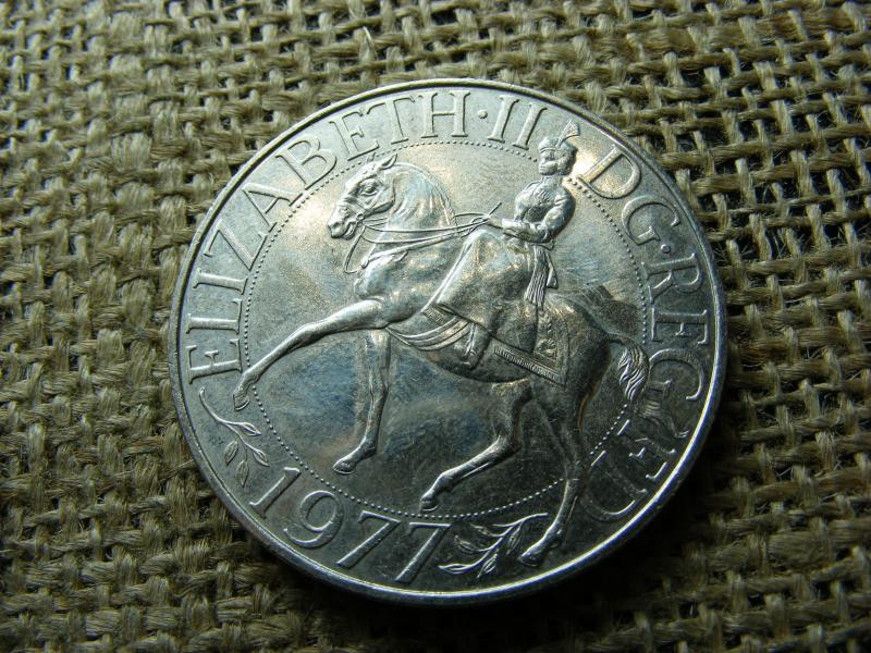 25 New Pence, 1977, Egyesült Királyság