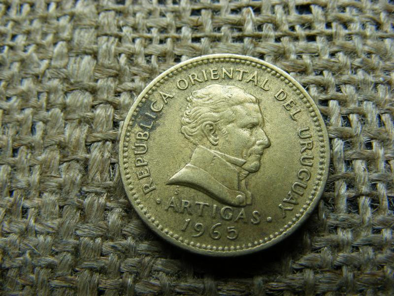 Uruguay 1 peso, 1965