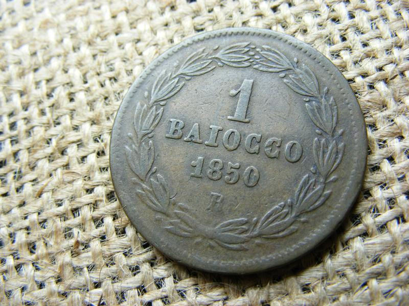 Pápai Államok 1 Baiocco, 1850, Pio IX zárt koszorú