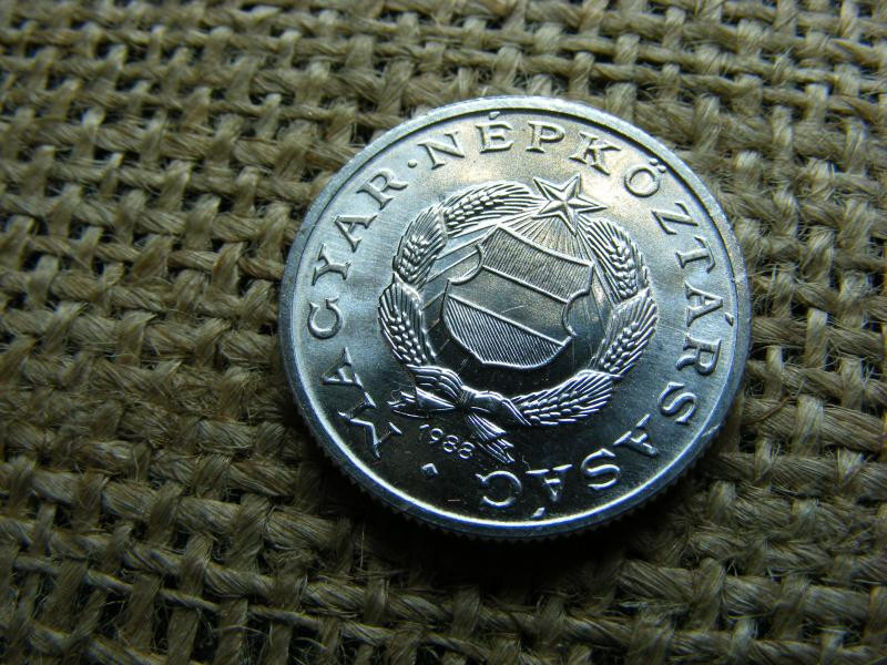 1 forintos érme, 1988