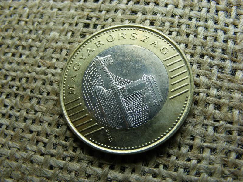 200 forintos érme, 2012, BU