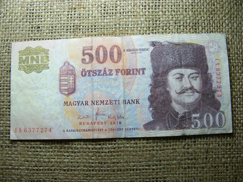 500 forintos bankjegy, 2010, EA