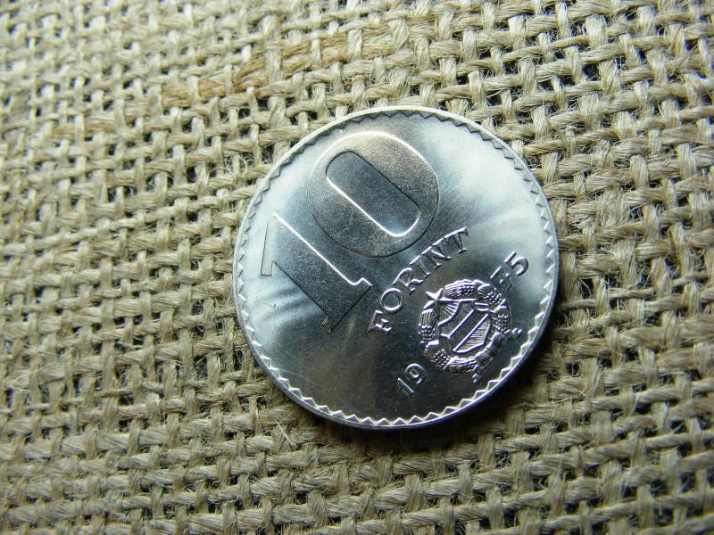 10 forintos érme, 1975
