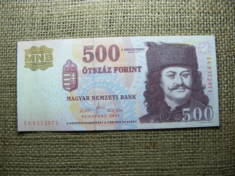 500 forintos bankjegy, 2011, EA Hajtatlan