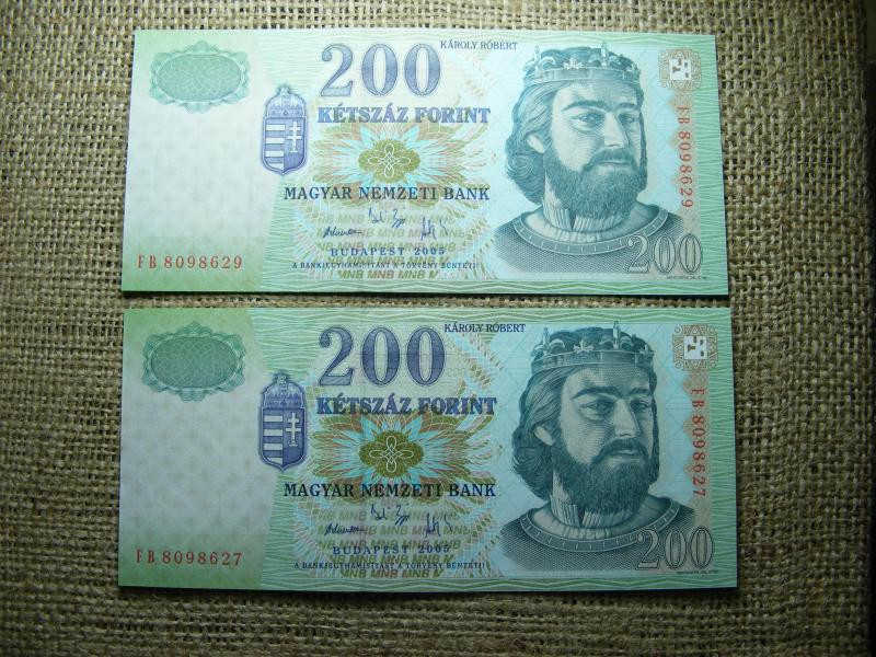 200 forintos bankjegy, 2005, 2 db sorszámközeli, UNC