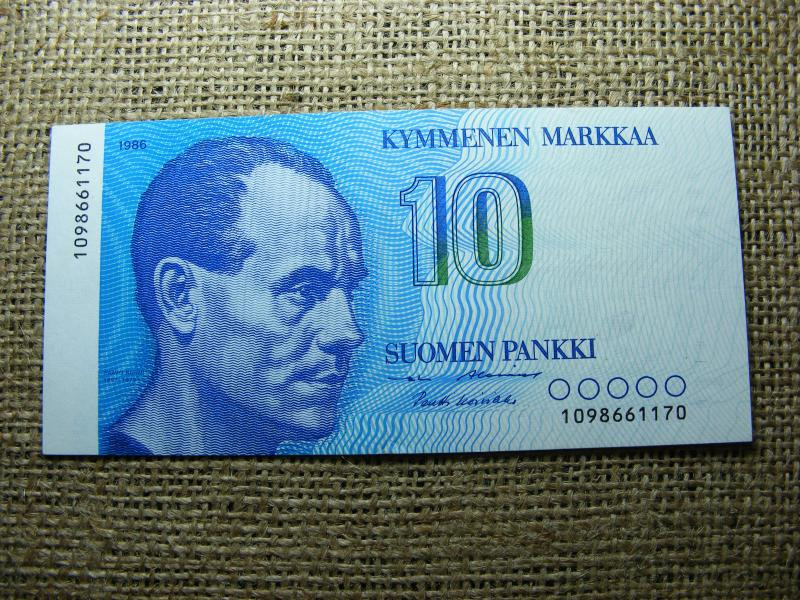 Finnország 10 márka bankjegy, 1986, EF