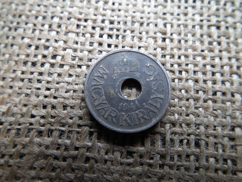 20 fillér 1941, félrelyukasztott, verdehibás