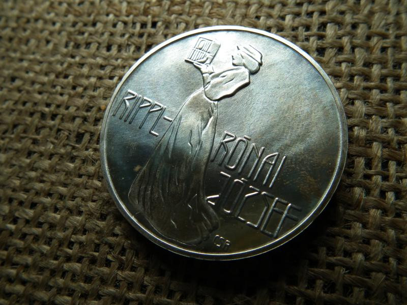 Ezüst 200 forintos érme, 1977