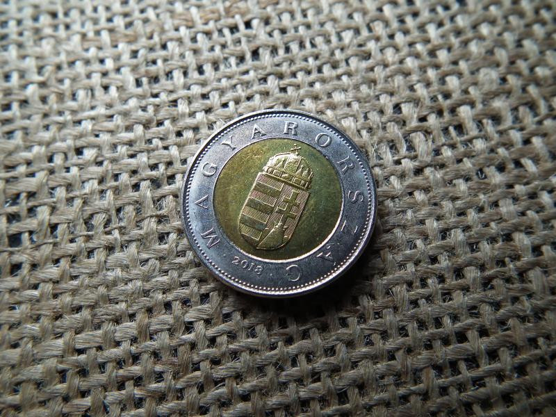 100 forintos érme, 2018, verdefényes