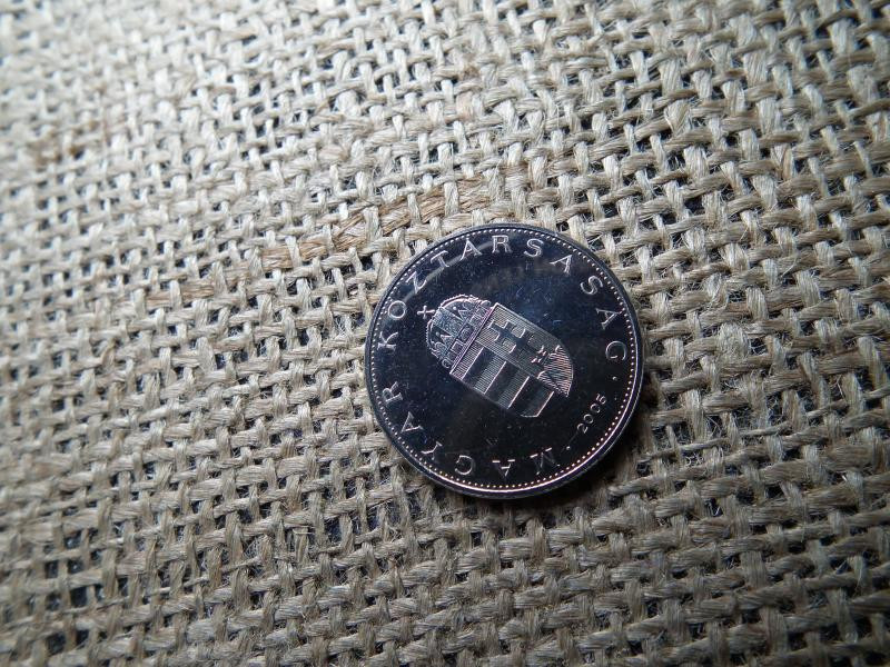 10 forintos érme, 2005, BU
