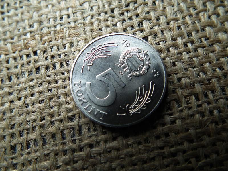 5 forintos érme, 1977