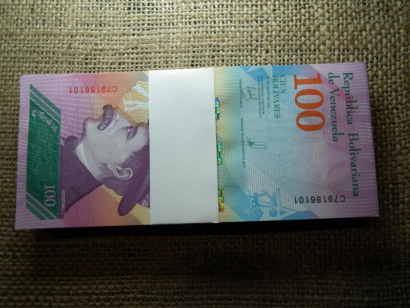 Venezuela 100 bolivares, 2018, 100 db banki köteg