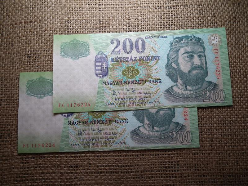 200 forintos bankjegy, 2007, 2 db UNC sorszámkövető