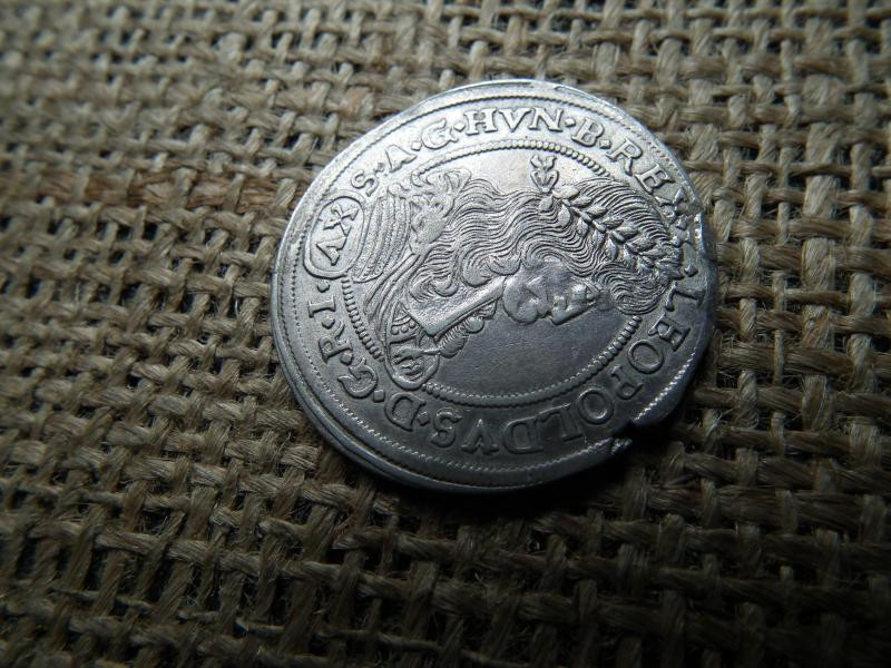 I. Lipót XV krajcár, 1686, fülnyom