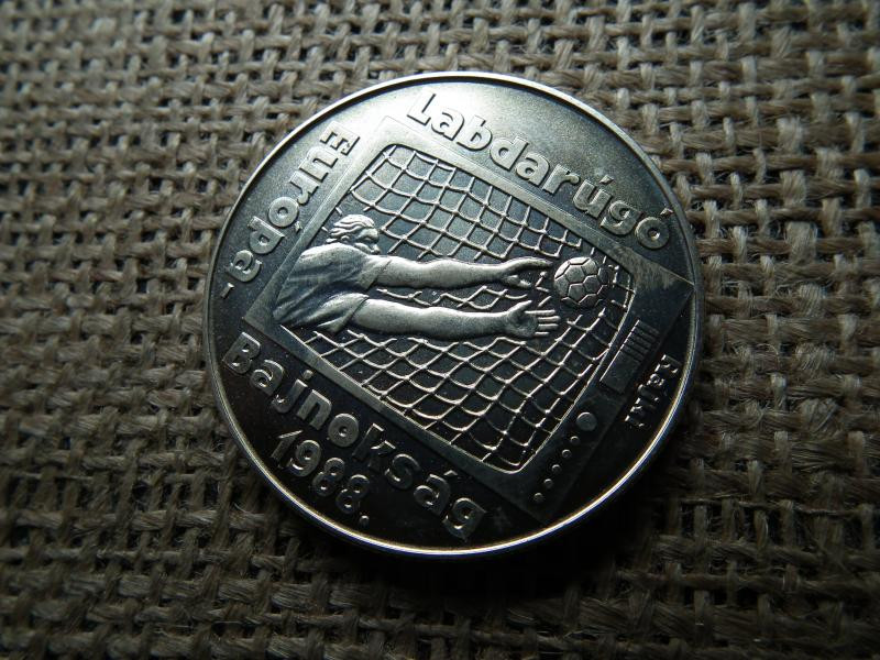 100 forintos érme, 1988, Labdarúgó Európa-bajnokság, BU