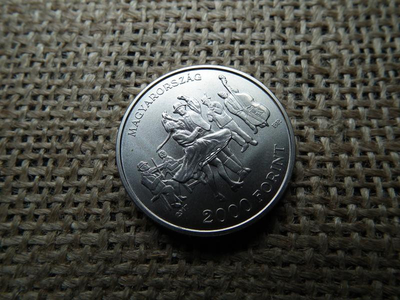 2000 forintos érme, 2017, Lajtha, BU