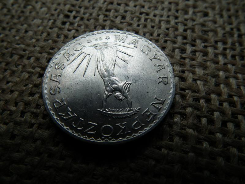 10 forintos érme, 1976, sima redős változat