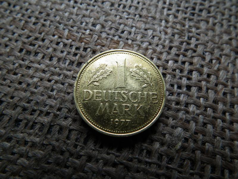 Aranyozott 1 márka érme, 1977 D, Németország
