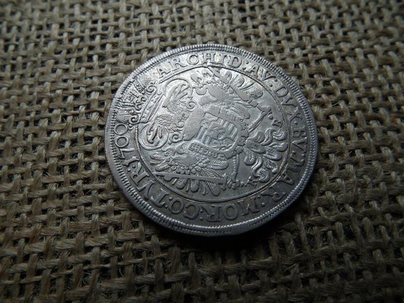 Lipót I. fél tallér, 1700 KB, füles