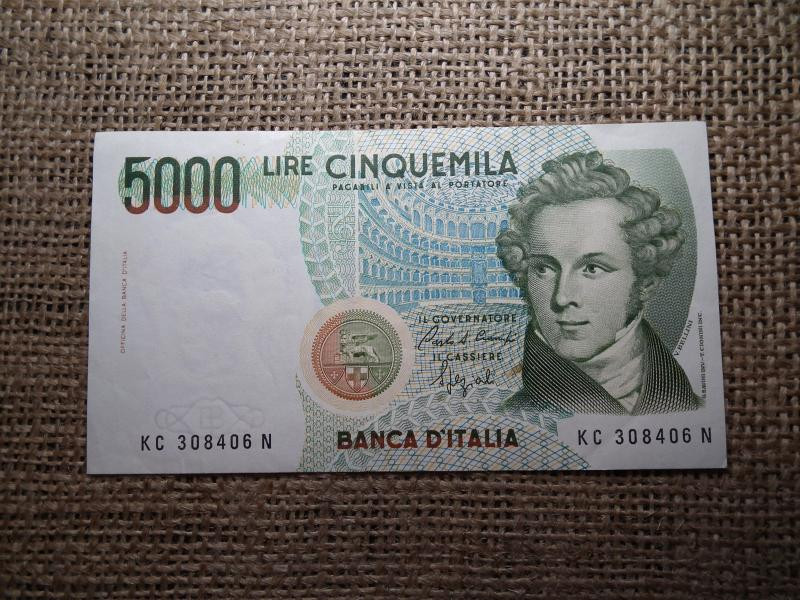 Olaszország 5000 líra bankjegy, 1985