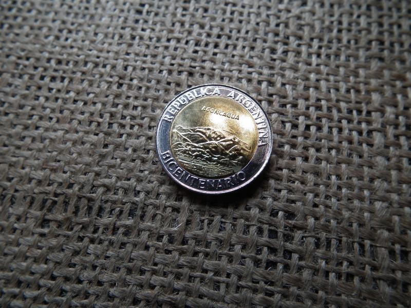 Argentína 1 peso, 2010, Aconcagua