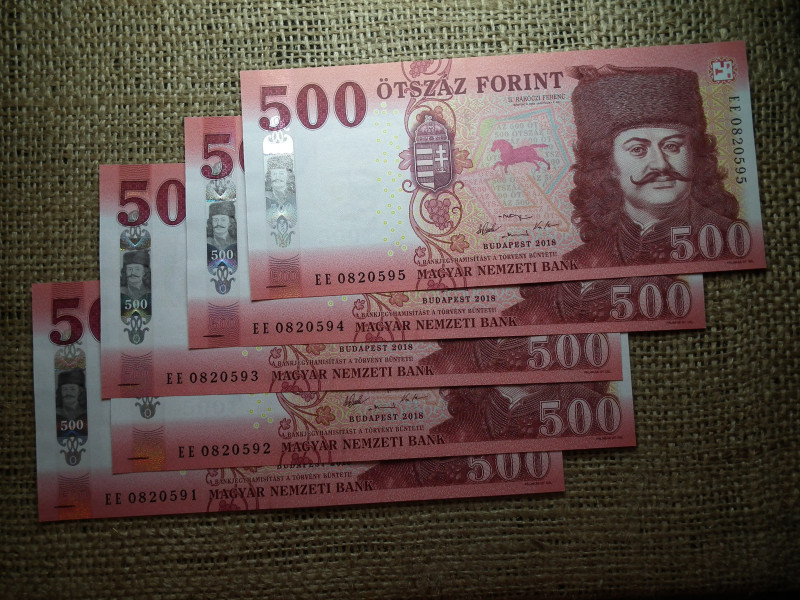 500 forint 2018 EE  UNC 5 db sorszámkövető 