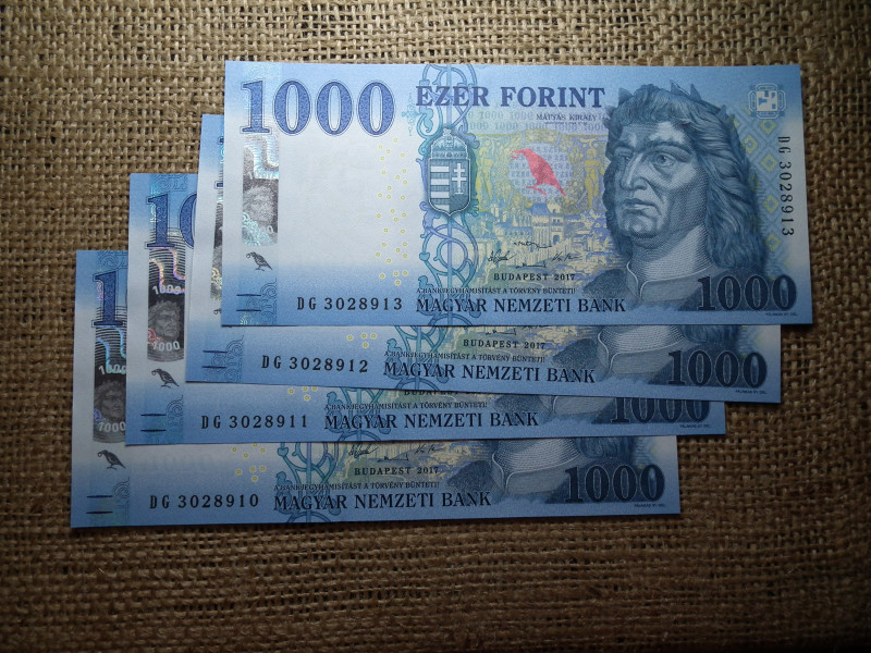 1000 Forint Bankjegy 2017 DG UNC 4 db sorszámkövető 