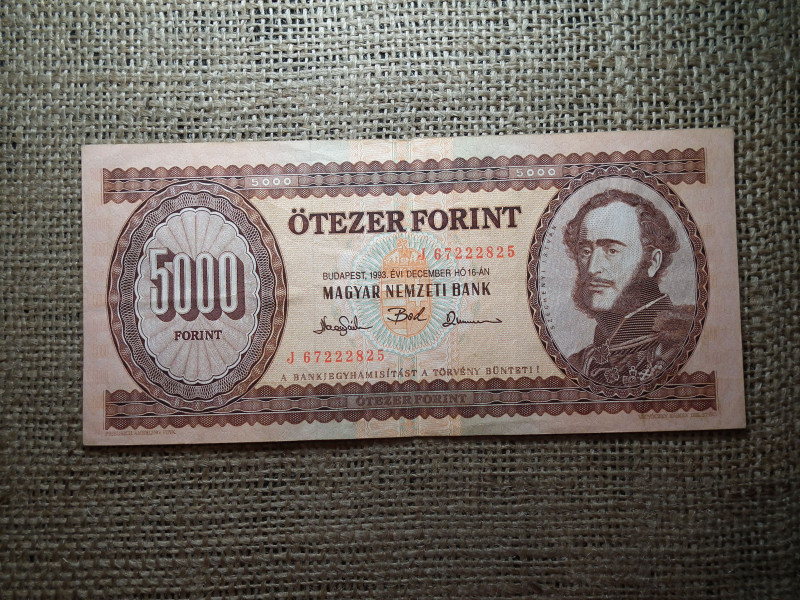 5000 forint 1993 J , nagyon szép 
