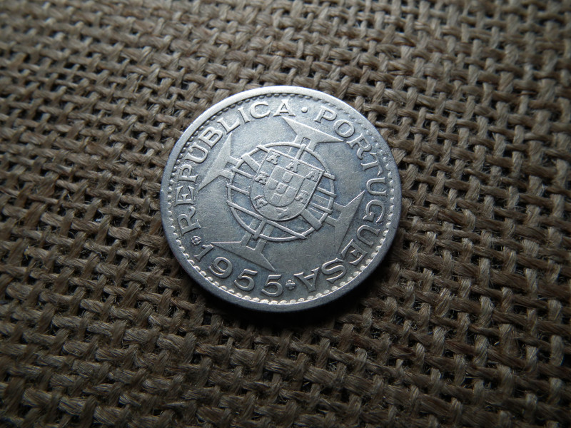 Mozambik ezüst 20 escudos 1955 , escudo 