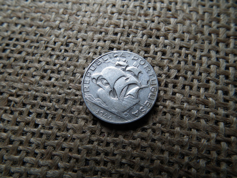 Portugália ezüst 2,5 escudos 1944 , escudo 