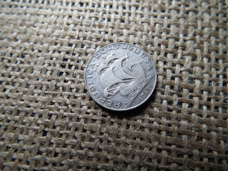 Portugália ezüst 2,5 escudos 1945 , escudo 
