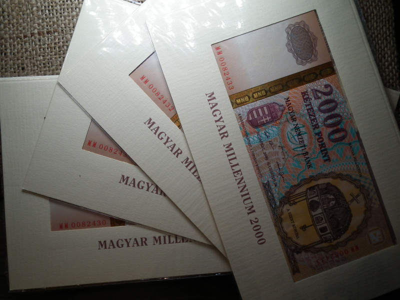 2000 forint 2000 , Millennium ! UNC , sorszámkövető ! 4 db 