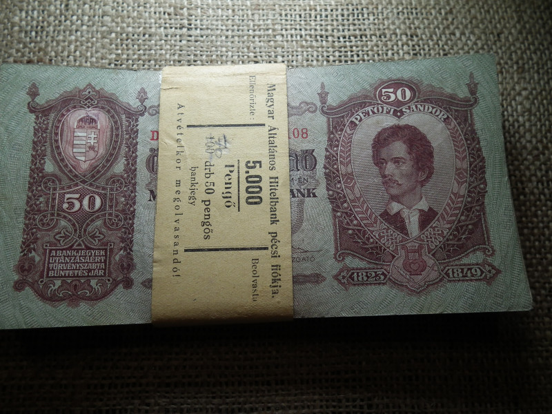 50 pengő 1932 , 70 db , eredeti banki kötegelőben ! RR ! Magyar Általános Hitelbank , Pécsi fiókja 