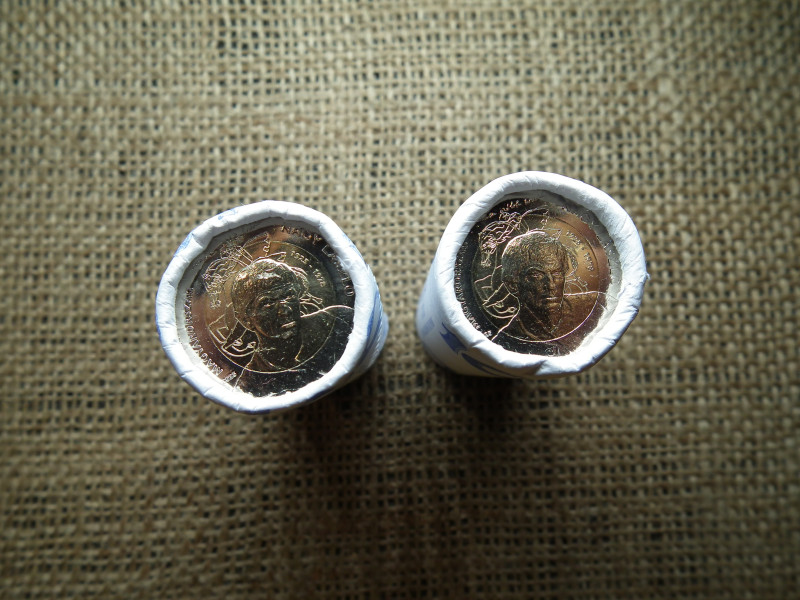 Nagy László 100 forint 2025 emlékváltozat - 20 db UNC - bontatlan MNB rolni , ár / rolni 