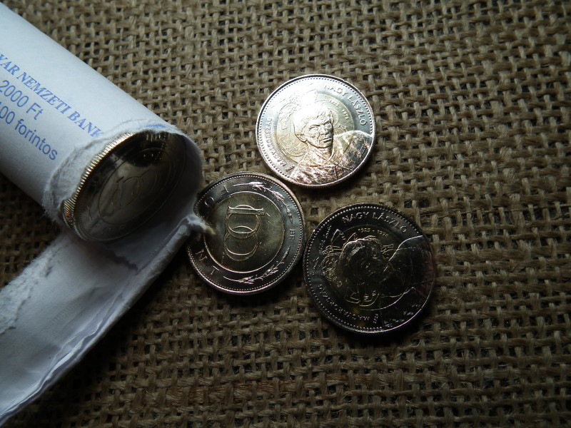Nagy László 100 forint 2025 emlékváltozat MNB rolniból 