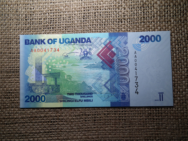 Uganda 2000 shillings 2010 UNC , B1