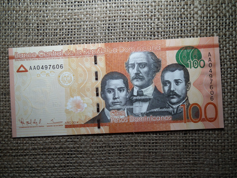 Dominikai köztársaság 100 pesos 2014 UNC , B1