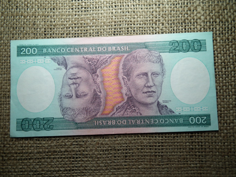 Brazília 200 cruzeiros 1981 - 1984  UNC , B1